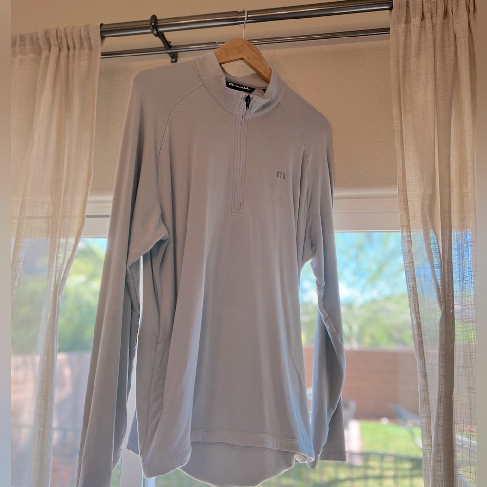 Travis Mathew XL Men’s High Neck Silver Sweater 🔥